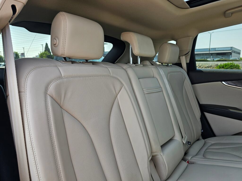 Used 2018 Lincoln MKX Reserve AWD/4WD image 14