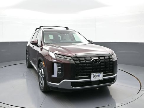 Used 2024 Hyundai Palisade Limited AWD/4WD image 3