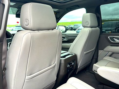 Used 2024 Chevrolet Tahoe Z71 w/ Luxury Package AWD/4WD image 18