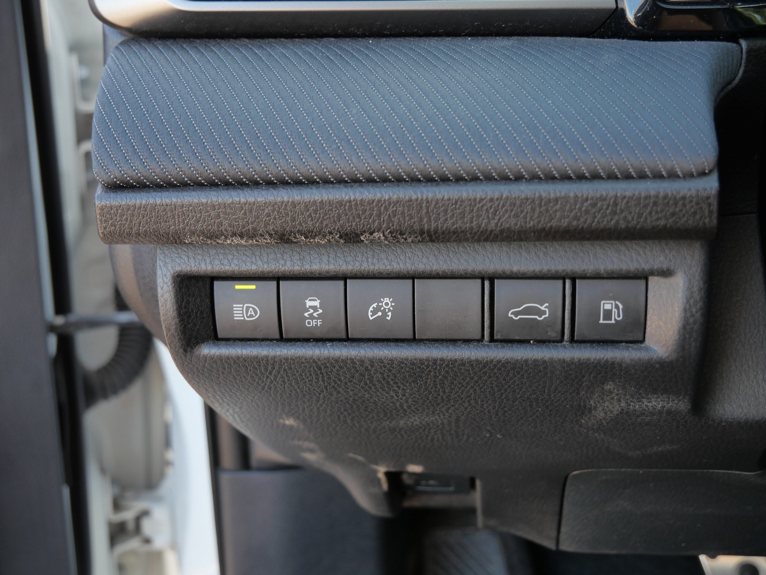 Certified 2025 Toyota Camry SE FWD image 27