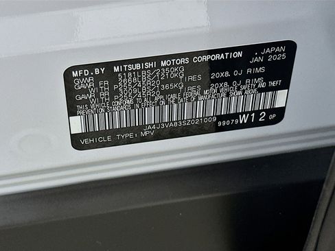Used 2025 Mitsubishi Outlander SE FWD image 12