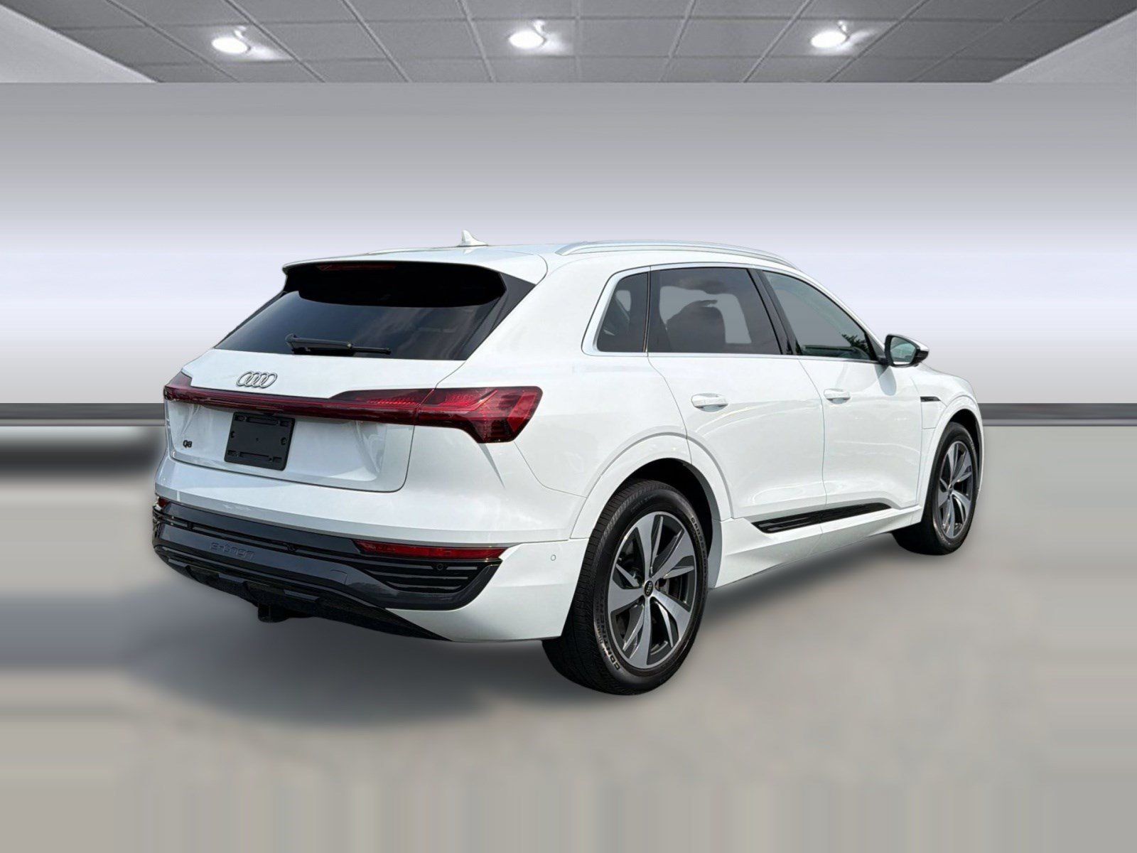 Used 2024 Audi Q8 e-tron Premium Plus w/ Premium Plus Package AWD/4WD image 9
