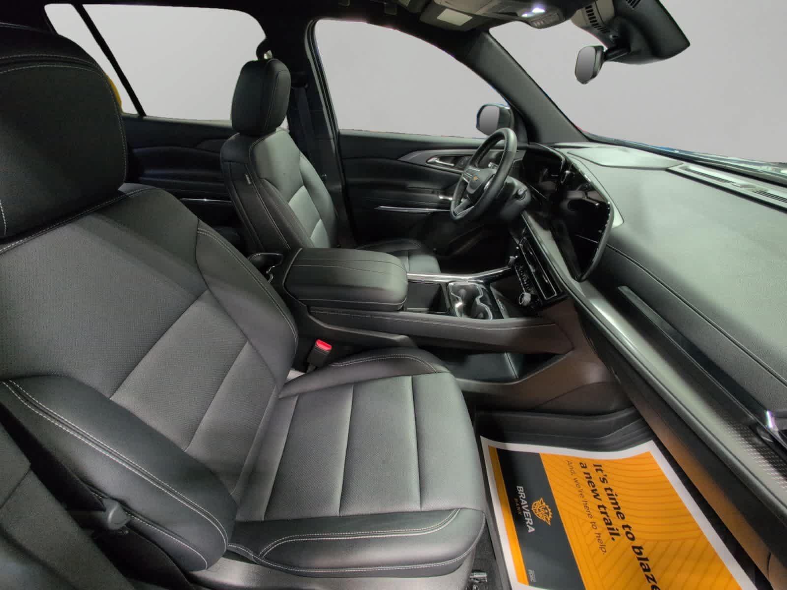 Used 2026 Chevrolet Traverse LT AWD/4WD image 15