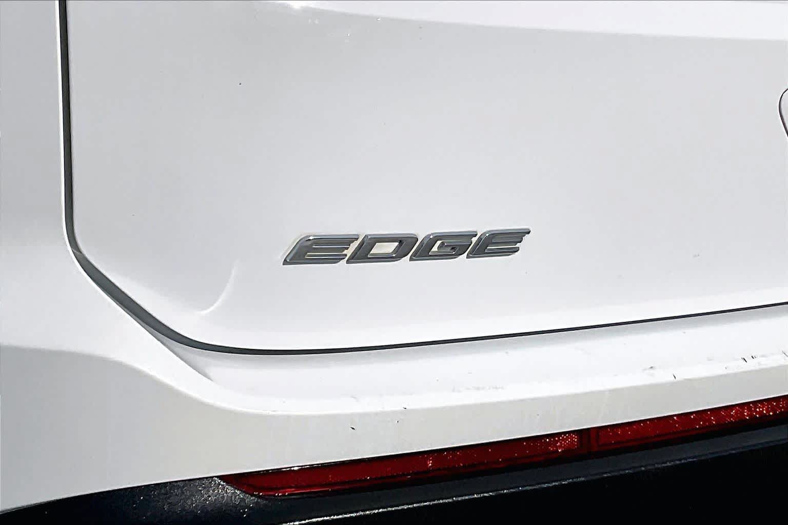 Used 2016 Ford Edge SE FWD image 10