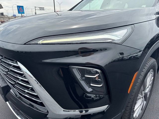 Used 2025 Buick Enclave Preferred FWD image 24
