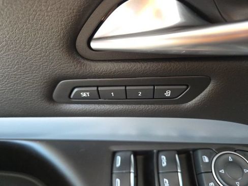 Used 2021 Cadillac XT4 Premium Luxury w/ Sun And Sound Package AWD/4WD image 47