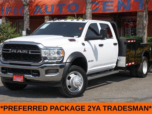 Used 2021 RAM 5500 Tradesman w/ Chrome Appearance Group AWD/4WD image 4