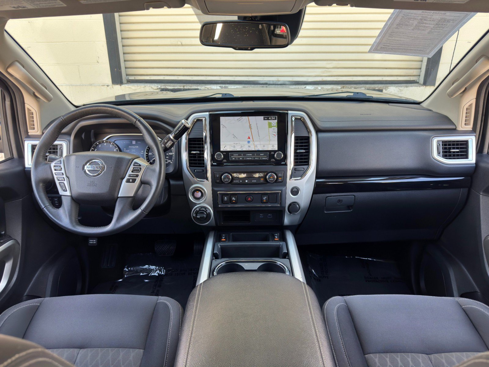 Used 2021 Nissan Titan SV w/ SV Convenience Package AWD/4WD image 11