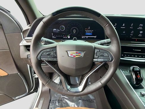 Used 2023 Cadillac Escalade ESV Premium Luxury w/ Performance Package image 41