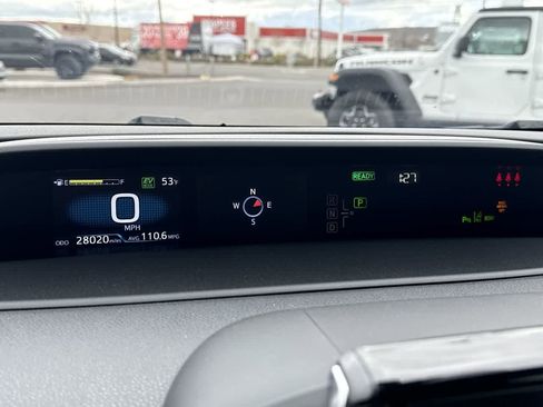 Used 2022 Toyota Prius Prime Limited image 17