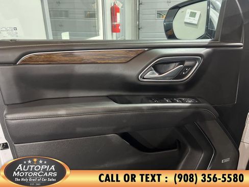Used 2023 Chevrolet Suburban Premier image 21