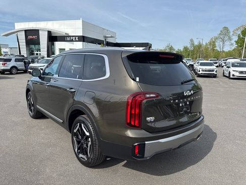 Used 2025 Kia Telluride S image 3