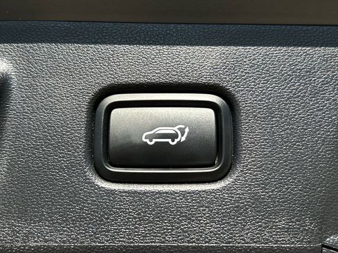 Used 2025 Hyundai Tucson Limited AWD/4WD image 31