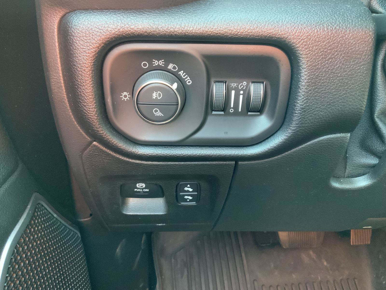 Used 2022 RAM 1500 Laramie AWD/4WD image 29