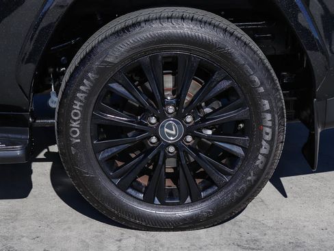Used 2023 Lexus LX 600 4WD w/ Appearance Package image 11