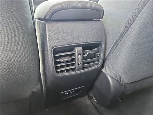 Used 2024 Toyota Corolla Cross LE FWD image 16