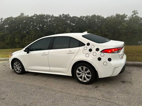 Certified 2025 Toyota Corolla LE image 3