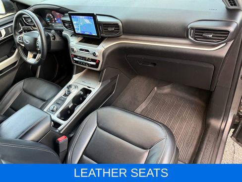 Used 2022 Ford Explorer XLT w/ Equipment Group 202A AWD/4WD image 19