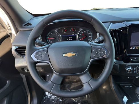 Used 2023 Chevrolet Traverse LT AWD/4WD image 12