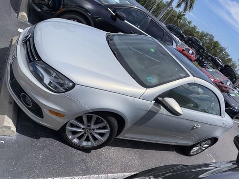 Used 2012 Volkswagen Eos Komfort FWD image 3