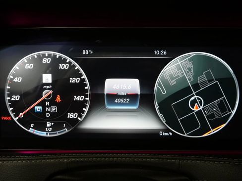 Used 2018 Mercedes-Benz S 560 4MATIC Sedan image 17