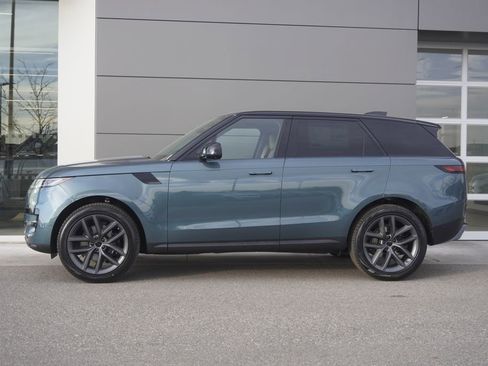 New 2026 Land Rover Range Rover Sport SE image 8
