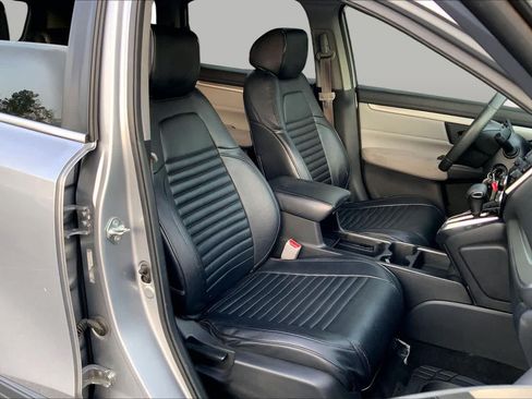 Used 2020 Honda CR-V LX image 9