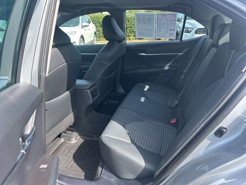 Used 2024 Toyota Camry SE image 14