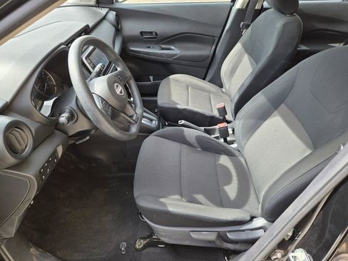 Used 2024 Nissan Kicks S image 6