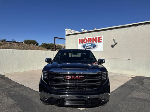 Used 2022 GMC Sierra 1500 SLT w/ SLT Premium Plus Package image 2