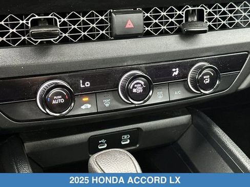 Certified 2025 Honda Accord LX image 22