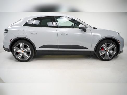 Certified 2025 Porsche Macan 4S Electric image 9