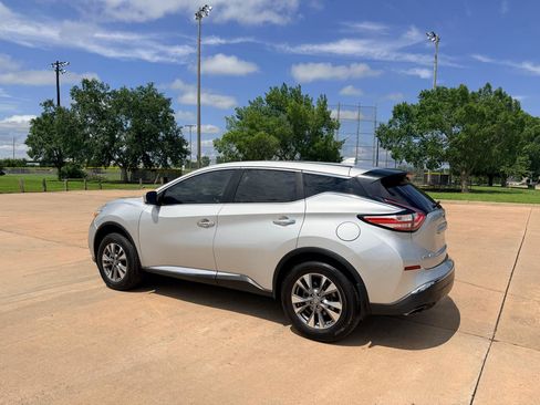 Used 2016 Nissan Murano S FWD image 4