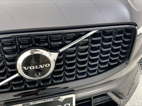 Certified 2023 Volvo XC60 T8 Ultimate w/ Climate Package AWD/4WD image 31