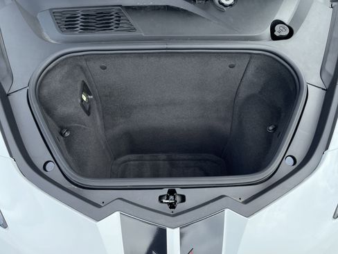 Certified 2024 Chevrolet Corvette Stingray Convertible w/ Z51 Performance Package image 29