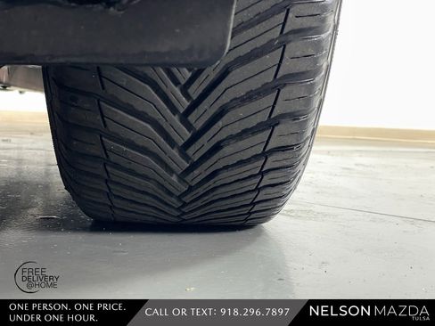 Used 2012 Toyota Camry LE image 10