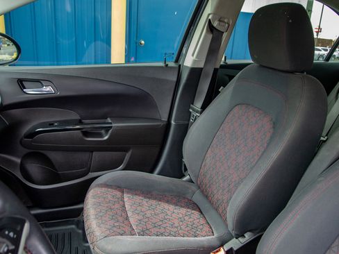 Used 2018 Chevrolet Sonic LT w/ RS Package FWD image 14