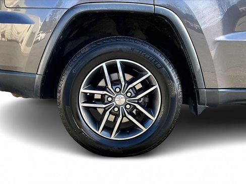Certified 2018 Jeep Grand Cherokee Limited image 34