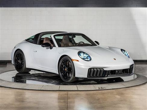 Used 2026 Porsche 911 Targa 4 GTS AWD/4WD image 7