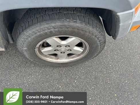 Used 2005 Jeep Liberty Sport image 4