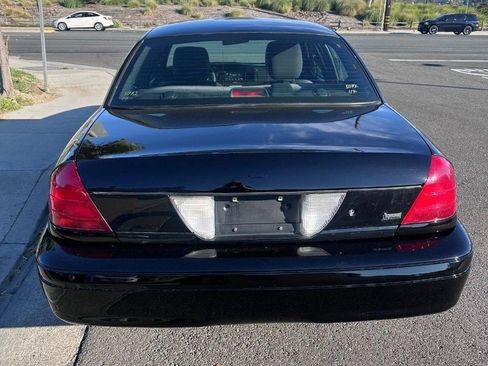 Used 2011 Ford Crown Victoria Police Interceptor w/ Base Police Prep Strobe Pkg RWD image 2