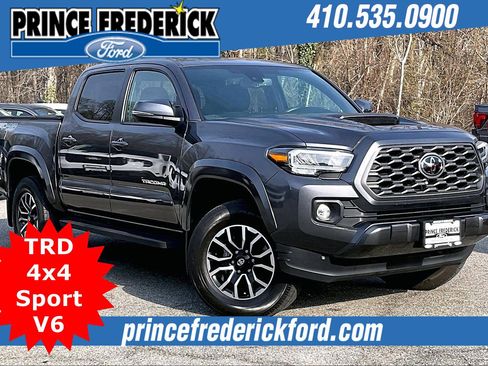 Used 2022 Toyota Tacoma TRD Sport w/ Technology Package image 1