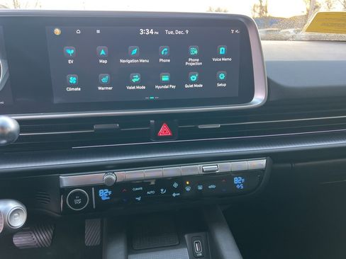 Used 2023 Hyundai Ioniq 6 SEL image 16