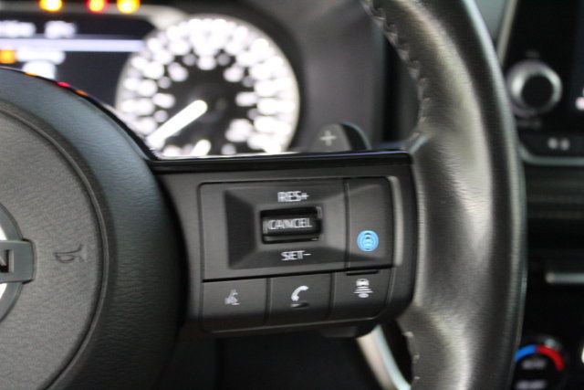 Used 2021 Nissan Rogue SV AWD/4WD image 16