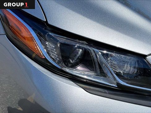 Certified 2019 Toyota Camry SE FWD image 27