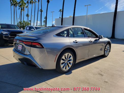 Certified 2022 Toyota Mirai XLE image 4