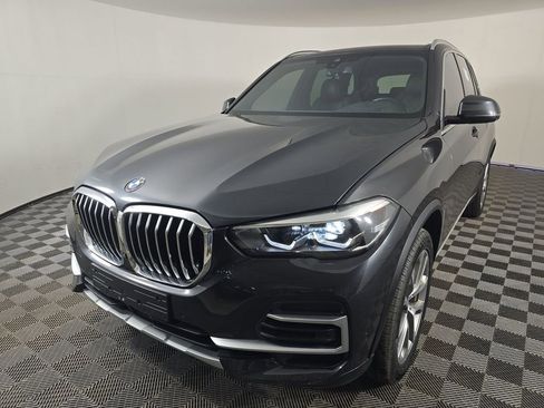 Used 2023 BMW X5 xDrive40i w/ Premium Essential Package image 1
