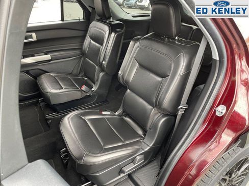 Used 2022 Ford Explorer XLT w/ Equipment Group 202A image 6