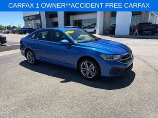 Used 2024 Volkswagen Jetta SE FWD video 2