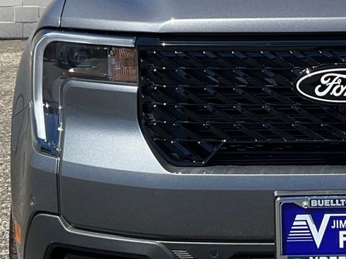 New 2025 Ford Maverick Lariat w/ Black Appearance Package image 16